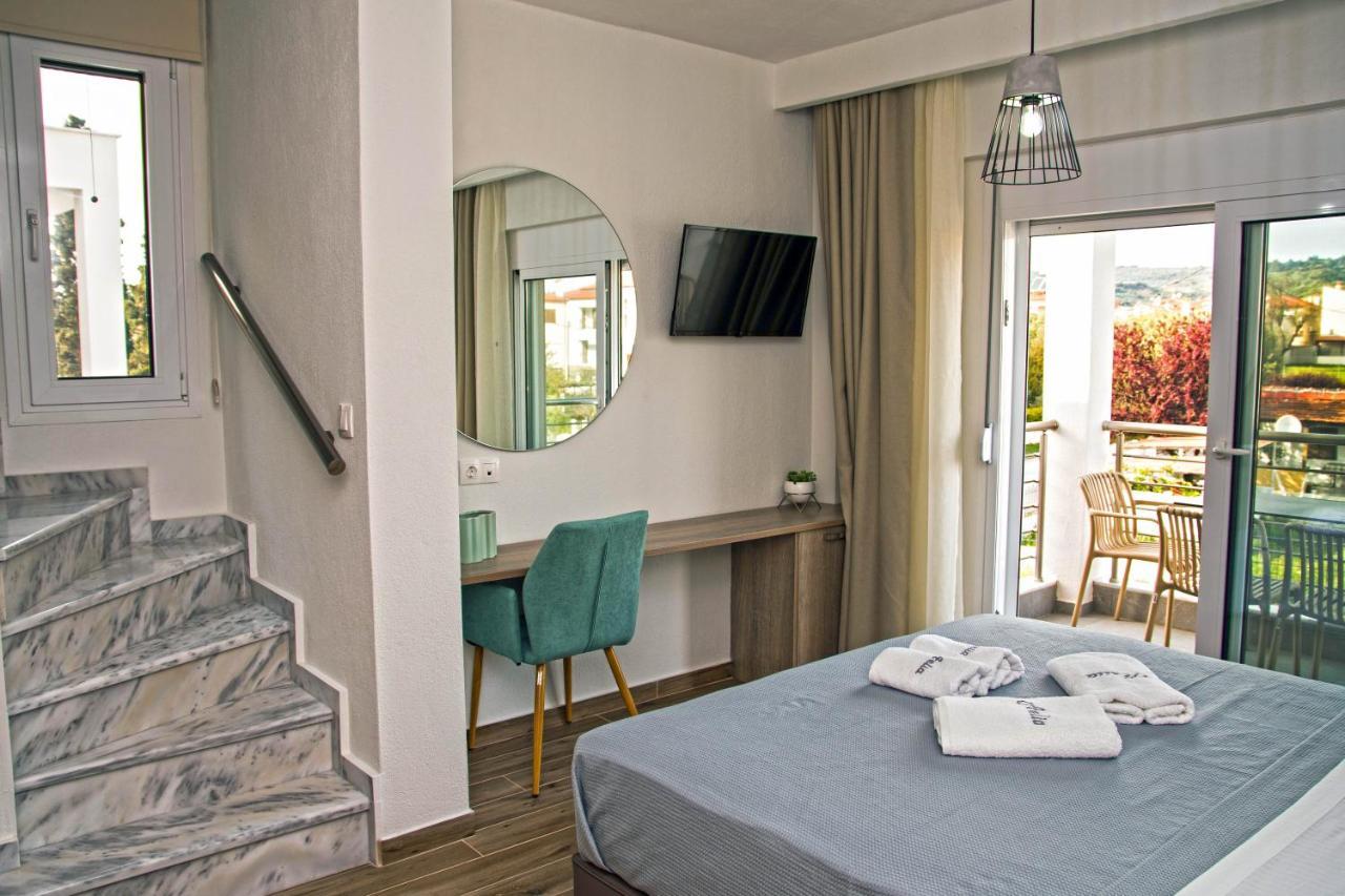 Aelia Luxury Apartments Nikíti Eksteriør bilde