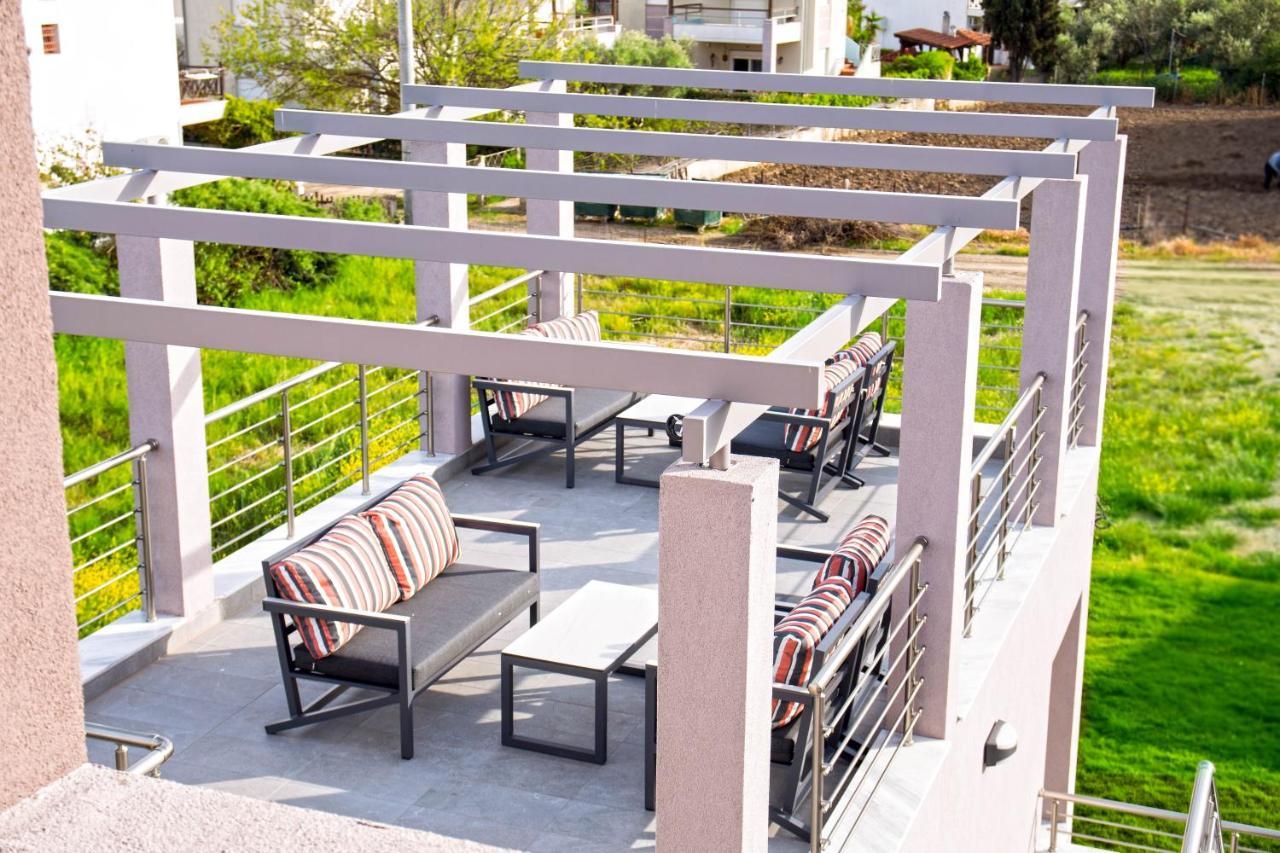 Aelia Luxury Apartments Nikíti Eksteriør bilde