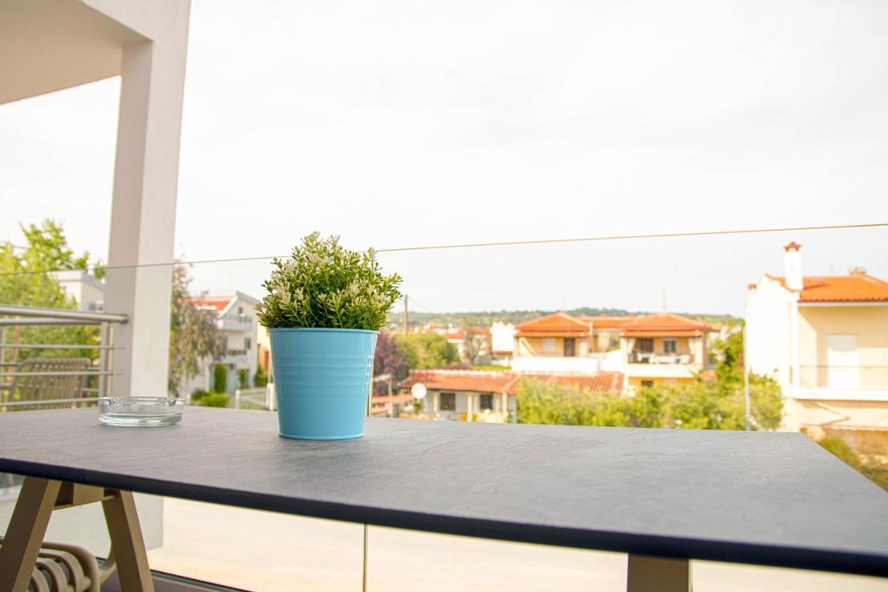 Aelia Luxury Apartments Nikíti Eksteriør bilde
