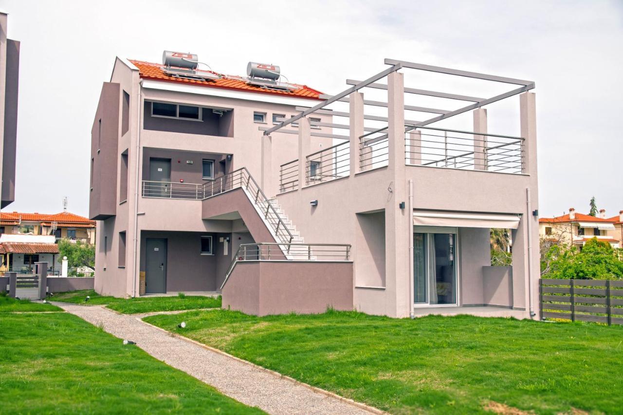 Aelia Luxury Apartments Nikíti Eksteriør bilde